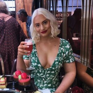 Meet your Posher, Brielle